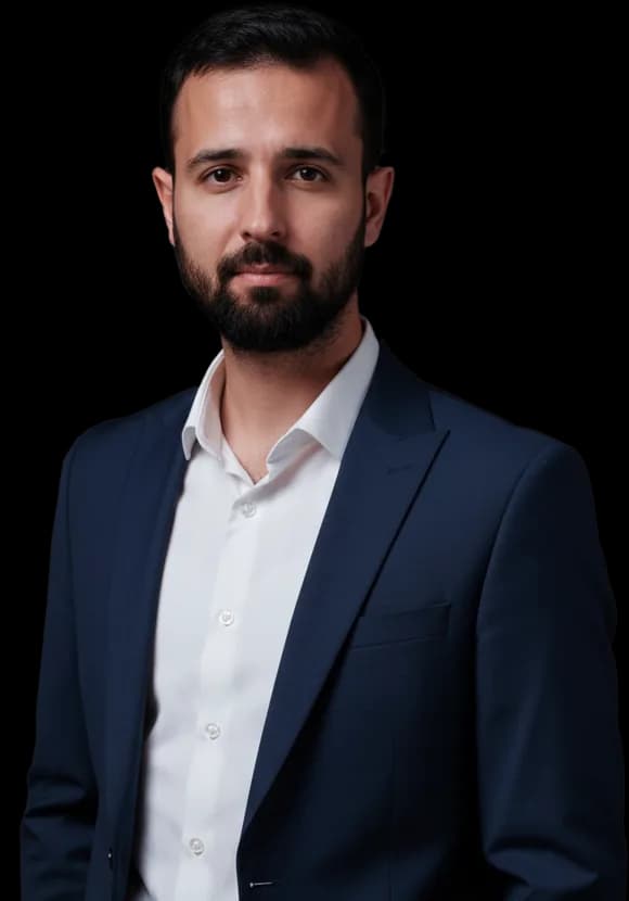 مصطفی آرخی — Editor & Graphic Designer